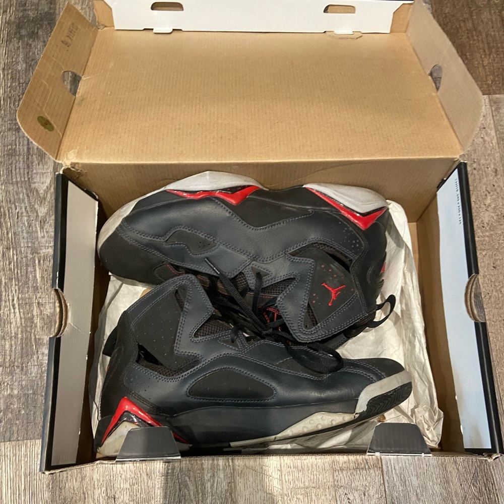 Jordan True Flight (Black Gym Red) - Picture 2 of 8